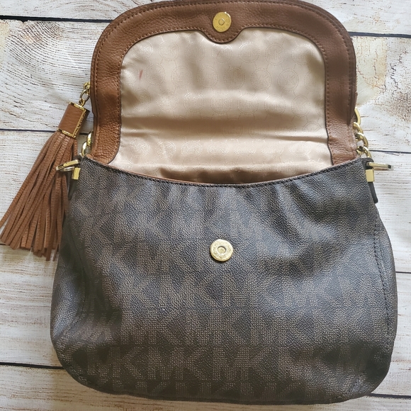 Michael Kors Jet Set Medium Tassel - Picture 6 of 15